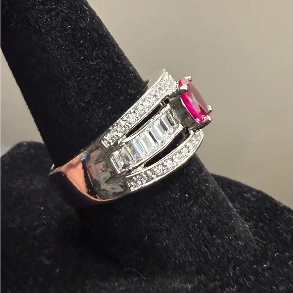 Ring - sz 7.25 - pink crystal stone w/rows of clear crystals - silver tone New - Picture 6 of 10
